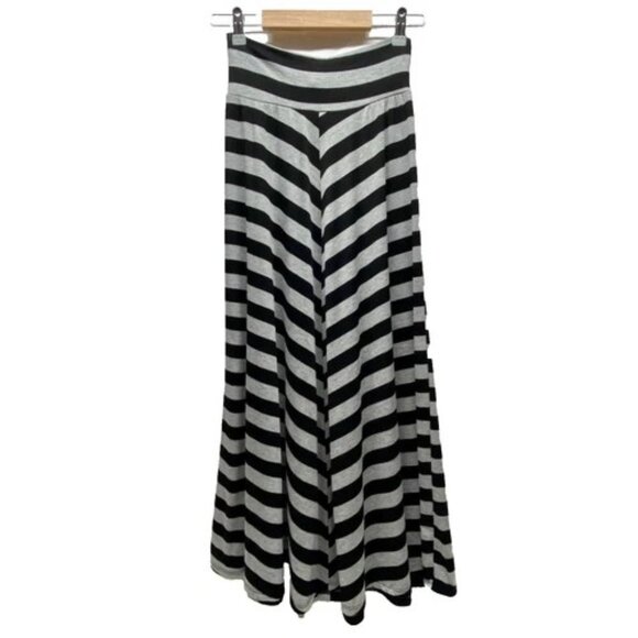 AB Studio Maxi Skirt Women's Small Black Gray Chevron Stripe Flowy Pull On EUC - Picture 1 of 8